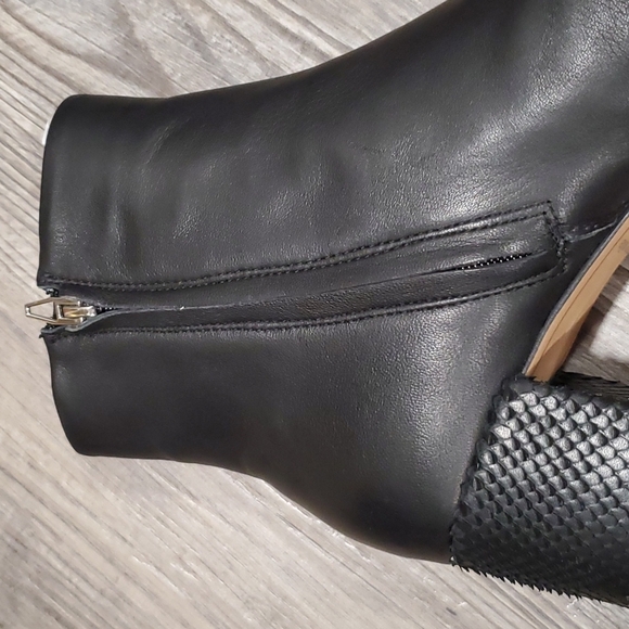 Dolce Vita Mos Del Onyx Snake Heel Ankle Boots Size 9 - Picture 9 of 9